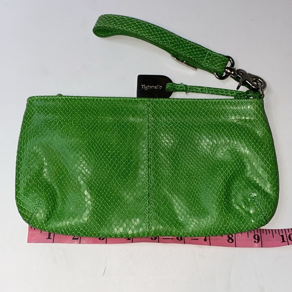 Tignanello lime green wristlet - Picture 3 of 6